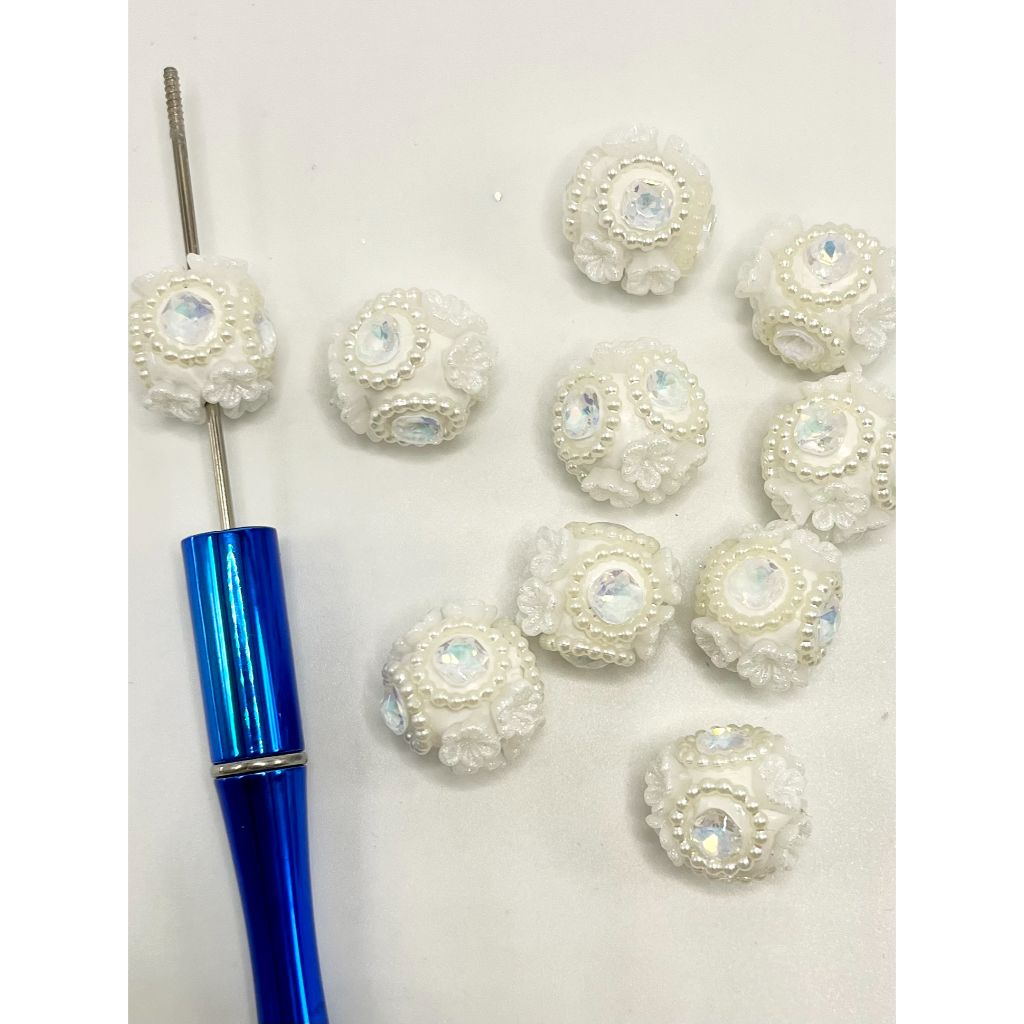 White Clay Beads with Flower Pearl Rhinestones, 18mm by 21mm, MG